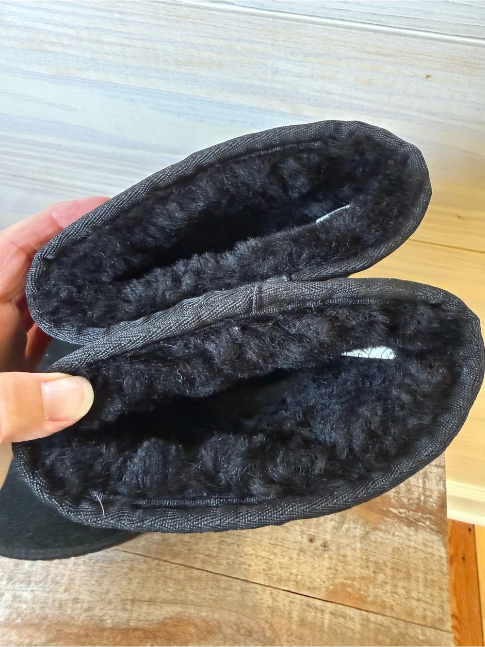 Koolaburra cozy shearling